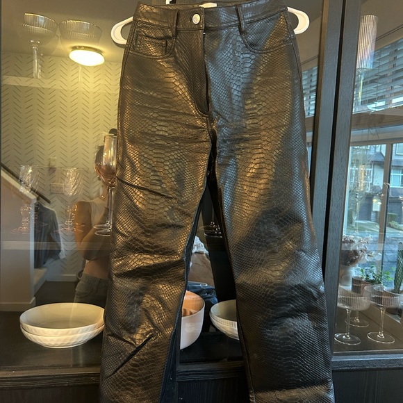 COPY - Wilfred Melina Pant - Faux Leather - Size 2 - Picture 3 of 4